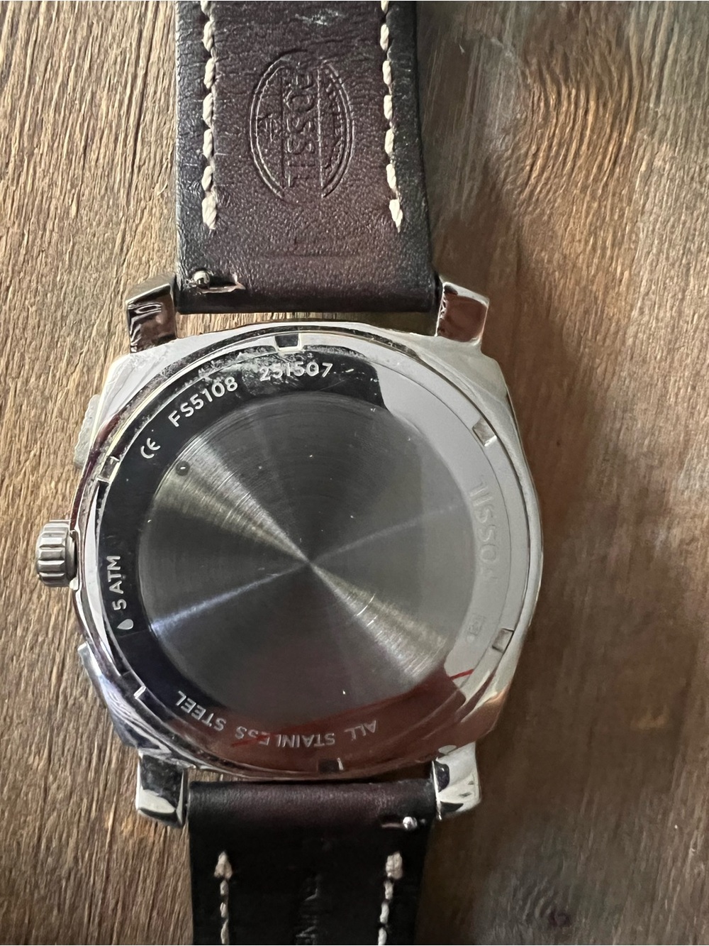 Fossil Men's Chronograph Watch in Cream Dial & Brown Strap - Picture 7 of 9